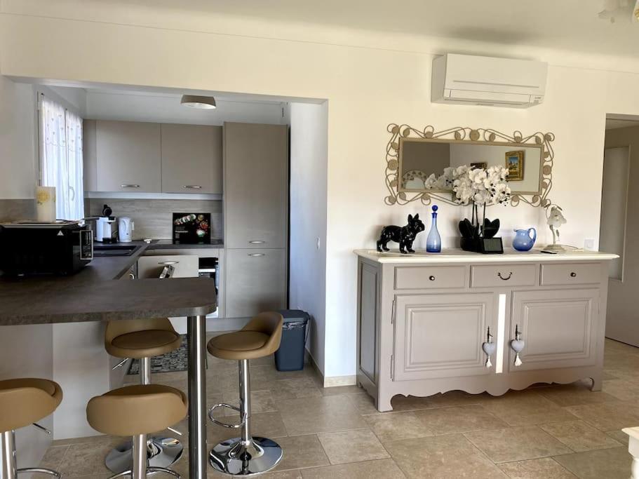 Agreable Appartement Vue Mer 雷以桑布尔 外观 照片